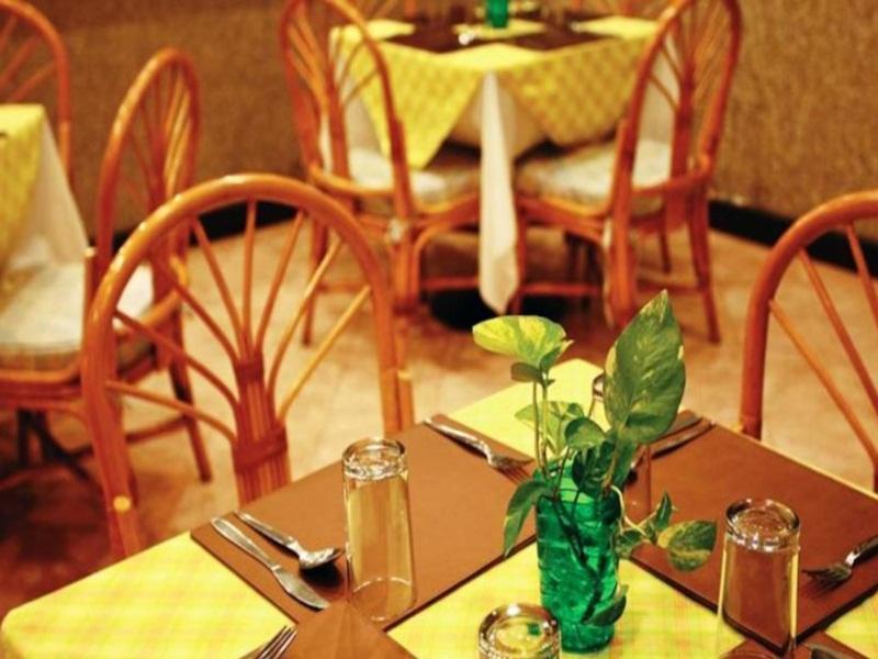 Oyo 447 Royal Express Hotel 2*