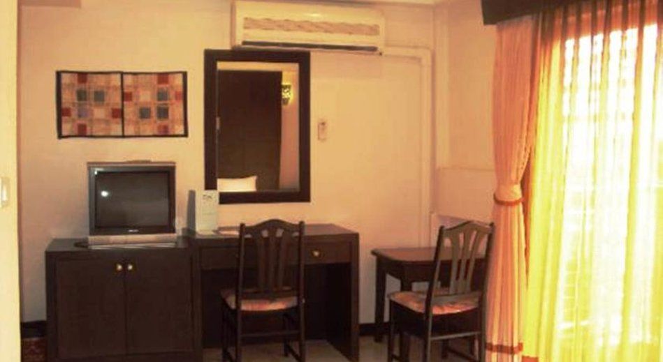 Hotel Oyo 447 Royal Express 2*